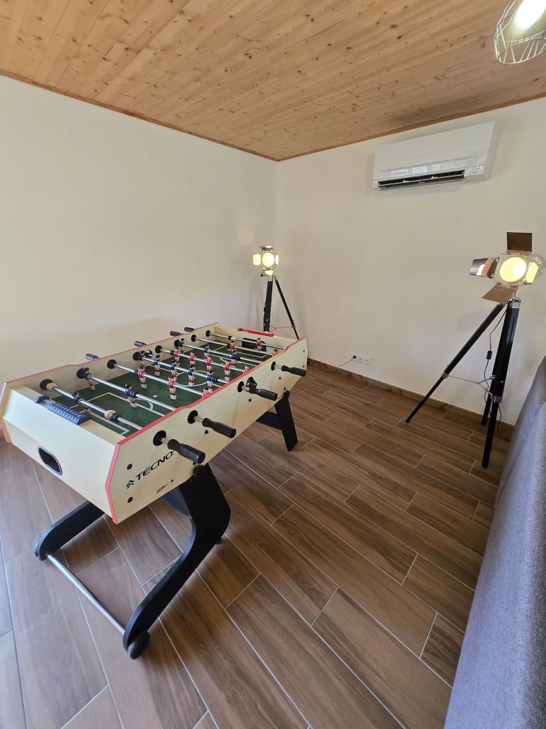 salle babyfoot dans le chalet